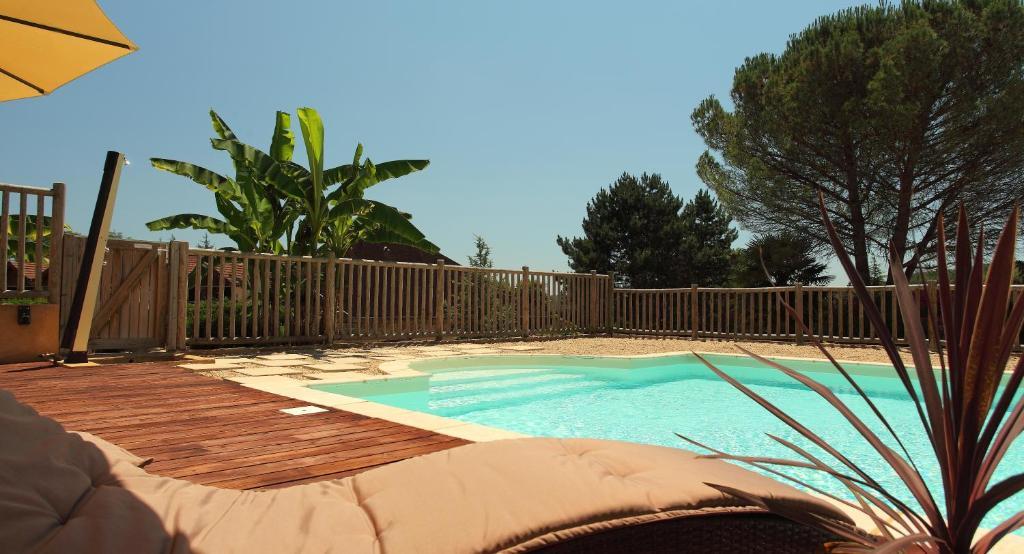 Hotel Le Clos Roussillon Pres De Sarlat Витрак Екстериор снимка
