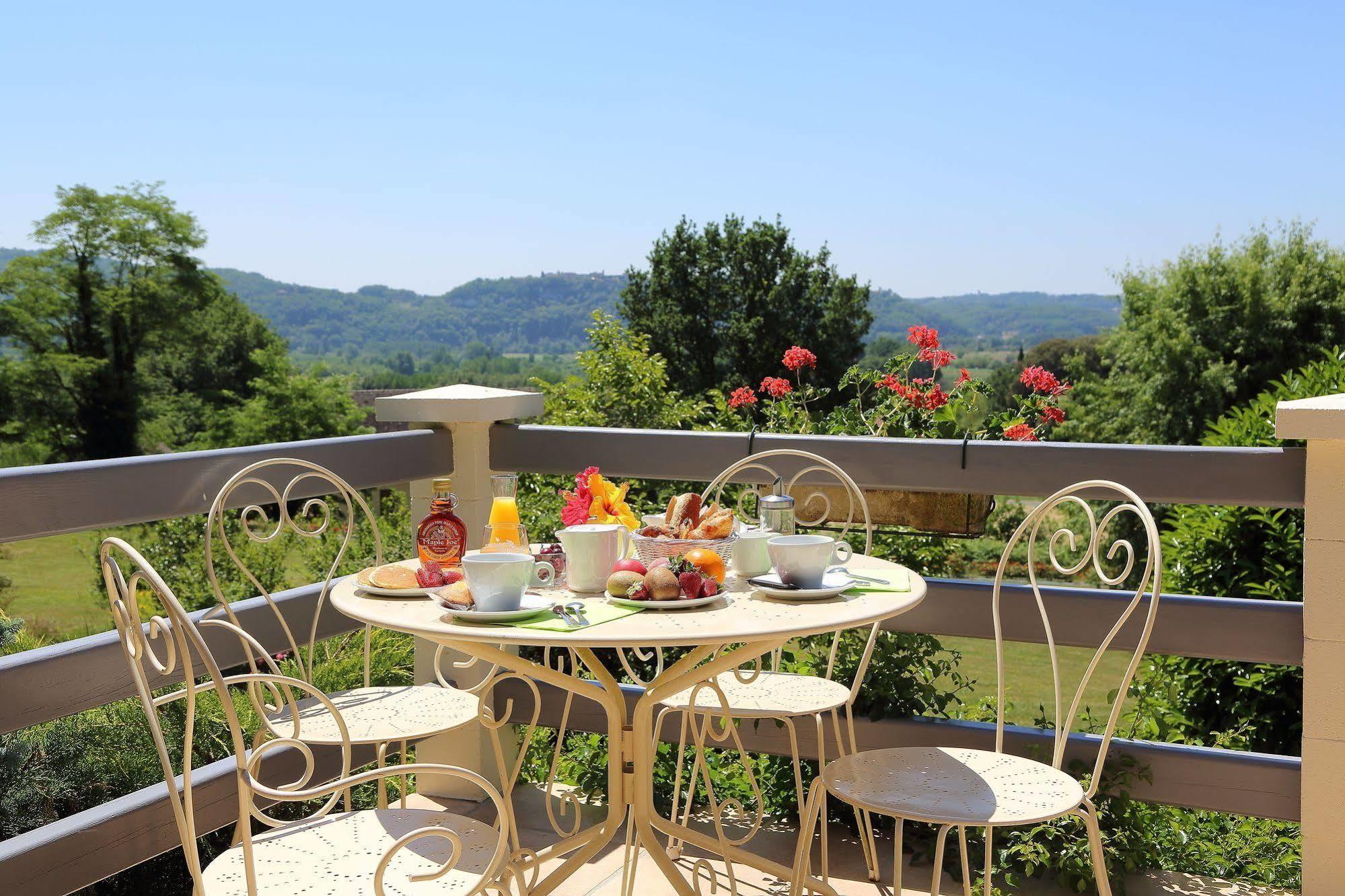 Hotel Le Clos Roussillon Pres De Sarlat Витрак Екстериор снимка