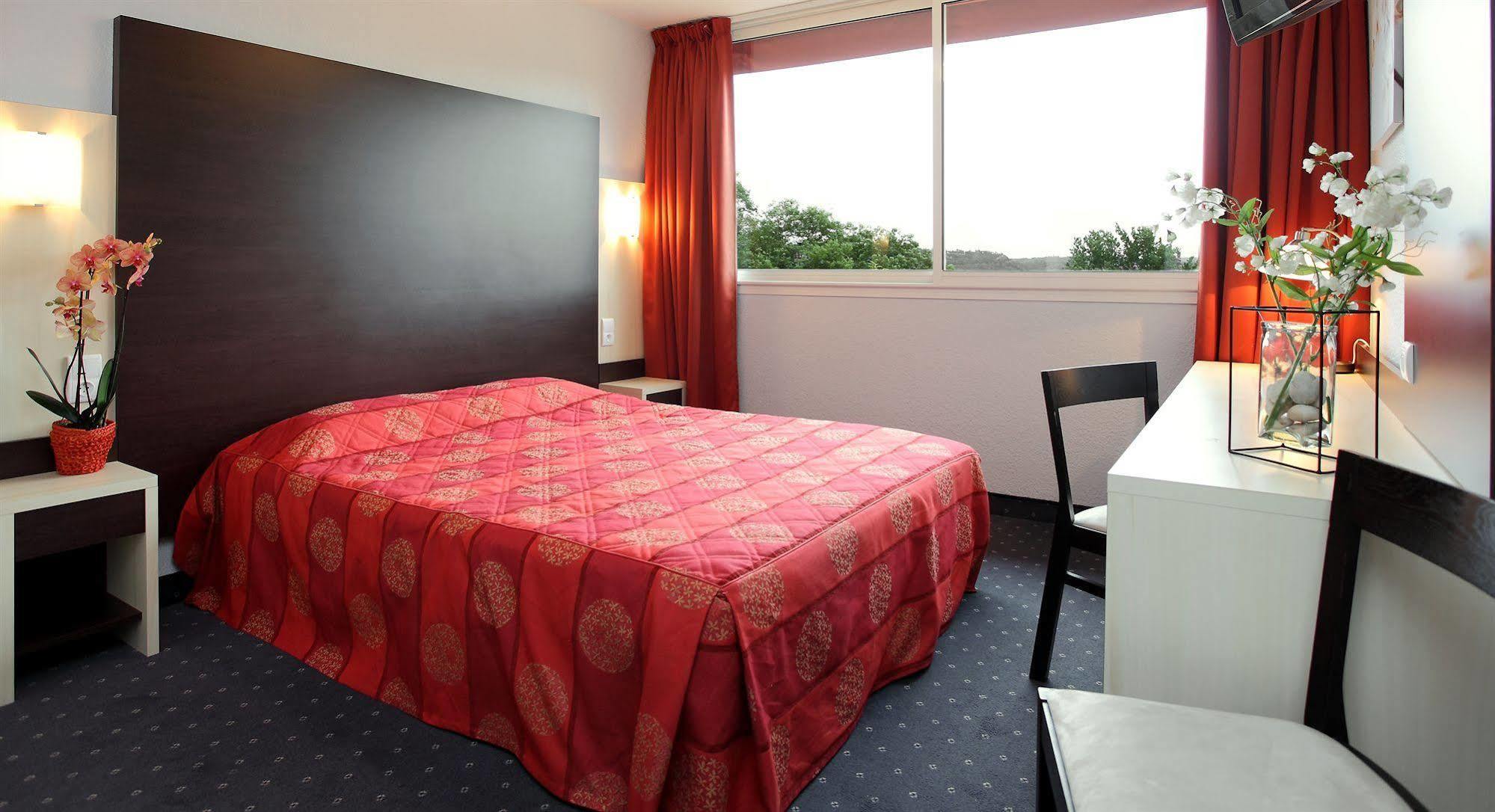 Hotel Le Clos Roussillon Pres De Sarlat Витрак Екстериор снимка