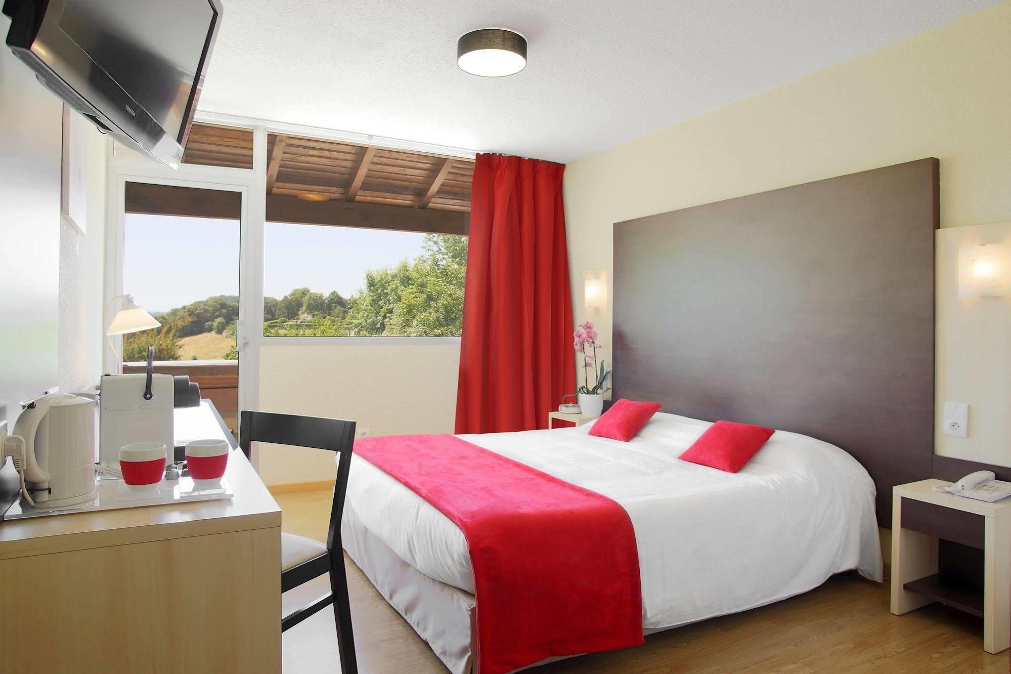 Hotel Le Clos Roussillon Pres De Sarlat Витрак Екстериор снимка