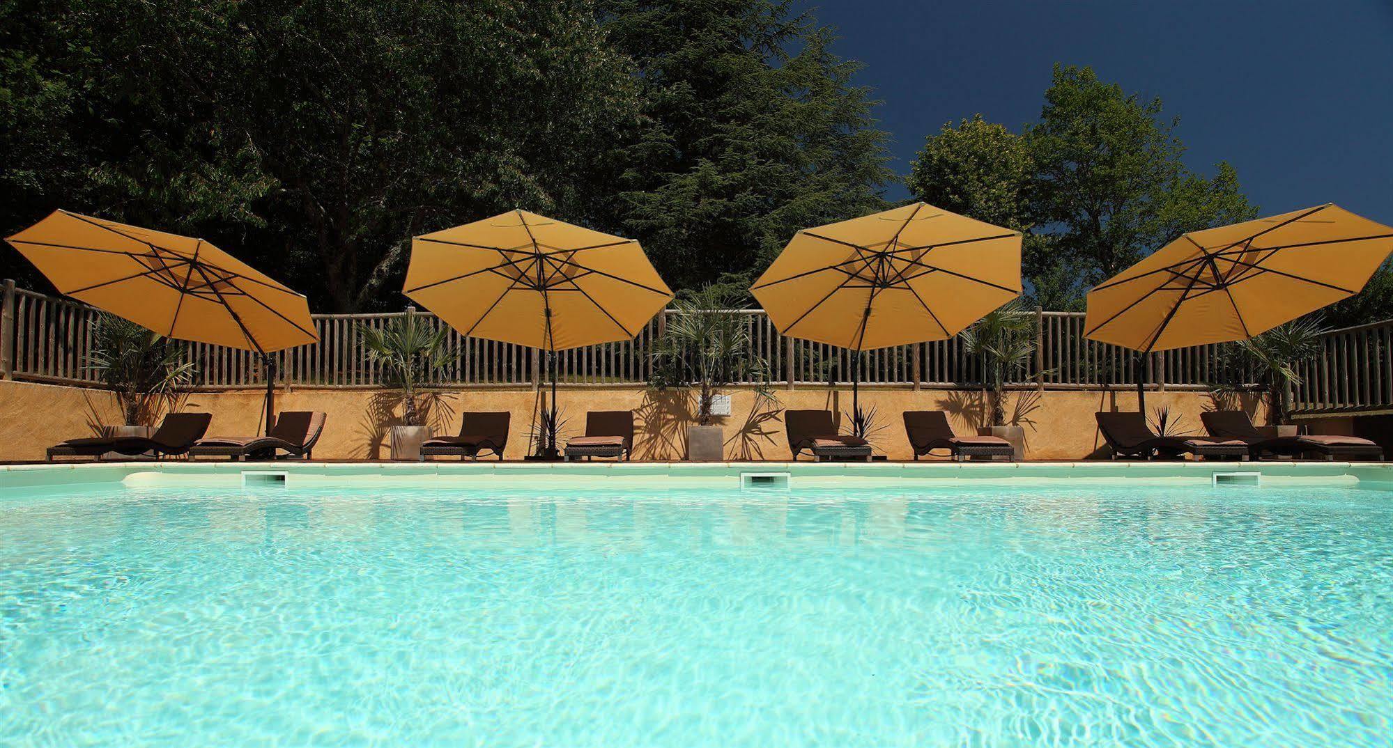 Hotel Le Clos Roussillon Pres De Sarlat Витрак Екстериор снимка